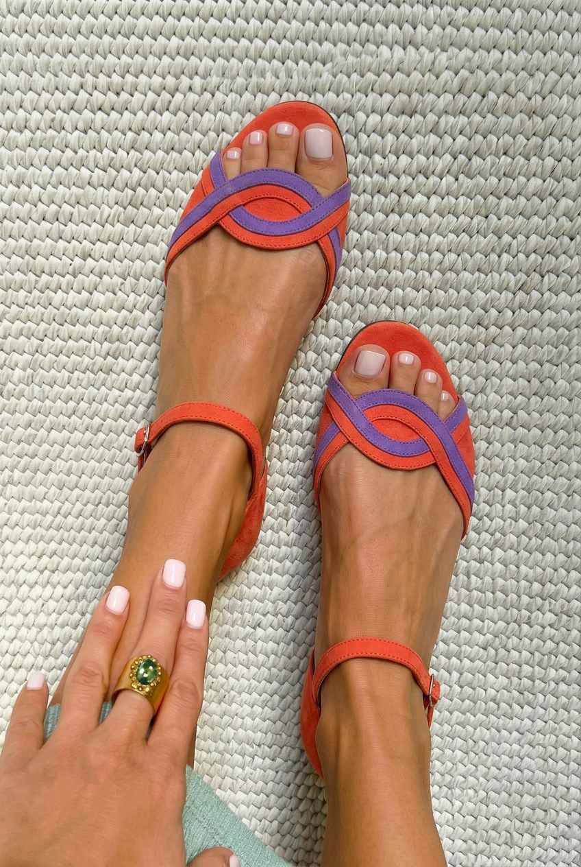Suede flat sandals with open toe, interlocking strap and ankle strap