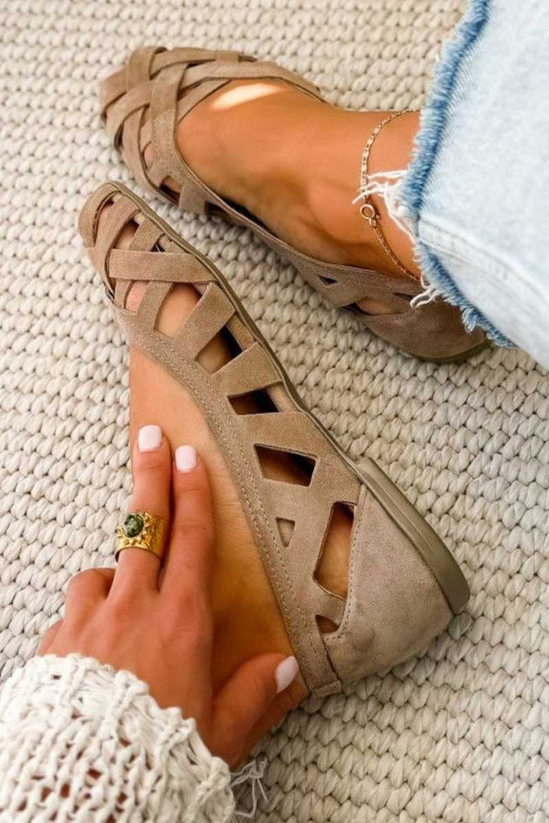 Open-toe flat sandals with crisscross woven straps