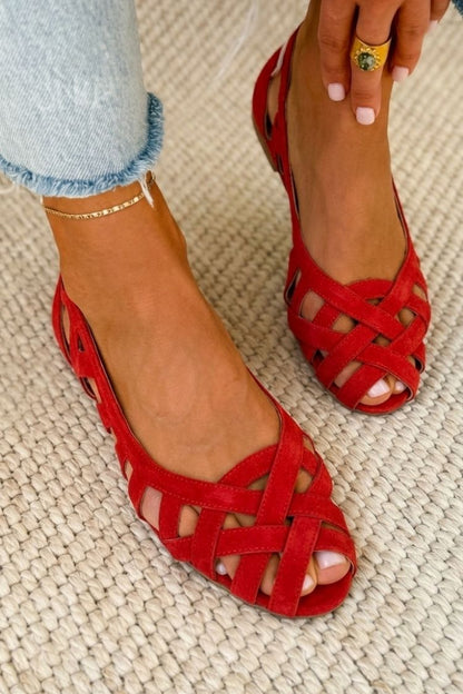 Open-toe flat sandals with crisscross woven straps