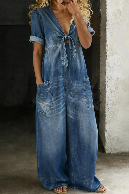 Maya | Short jumpsuit with short sleeves and a V-neck