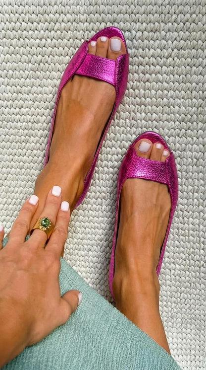 Chic metallic open-toe ballet flats in champagne gold