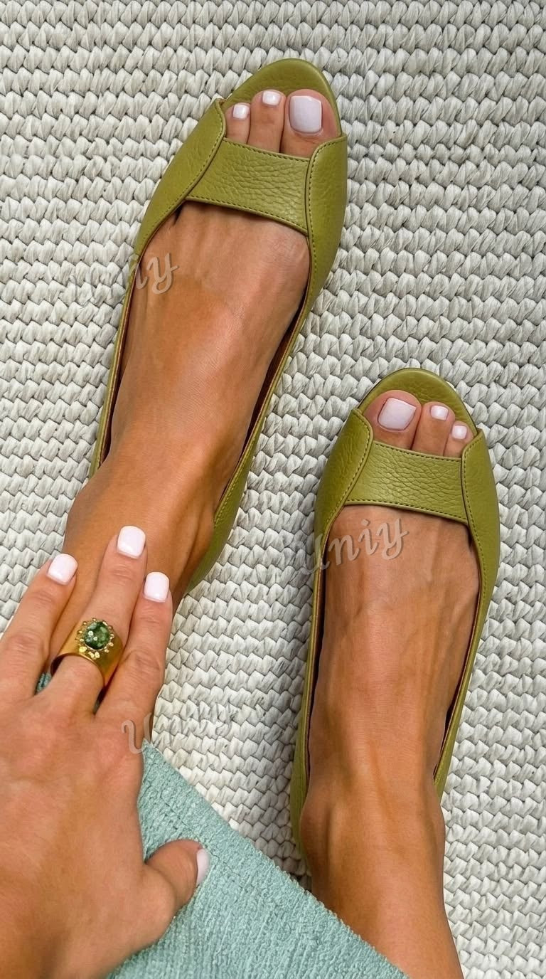 Chic metallic open-toe ballet flats in champagne gold